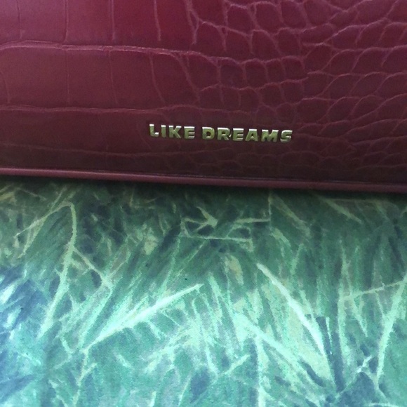 Like Dreams Bowtie Vegan Leather Crossbody Purse - Picture 6 of 13